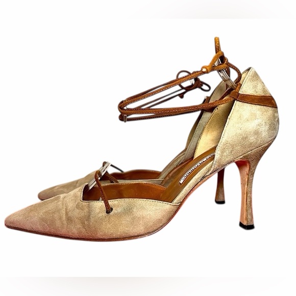 MANOLO BLAHNIK Suede ankle tie heels 🤎 - Picture 2 of 8
